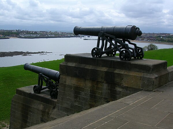 Guns from the Royal Sovereign installed in the Collingwood Monument on Tyneside