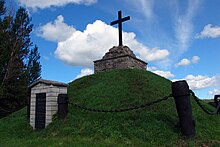 Памятник русским воинам, погибшим в бою 1700 г.