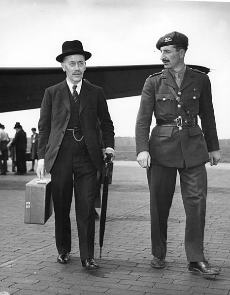 File:Sir Alexander Cadogan and Colonel Bevan leave Gatow Airport.jpg