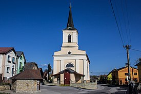 Slavkov kostol.jpg