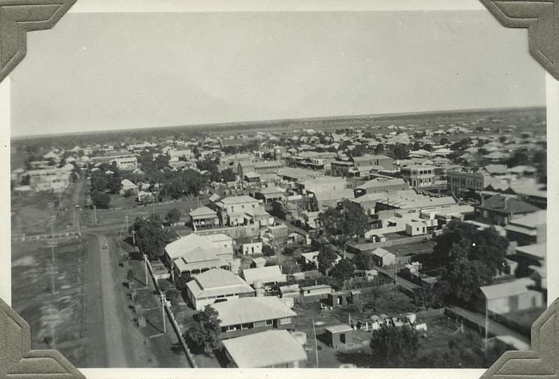 File:StateLibQld 1 259012 Aerial view of Dalby, ca. 1930.jpg