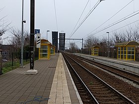 Station Kapelle-op-den-Bos - brug omhoog (2017).jpg
