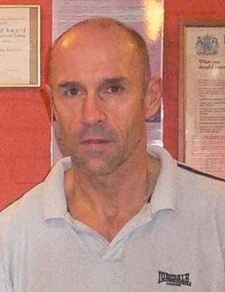 <span class="mw-page-title-main">Steve Powell</span> English footballer (born 1955)