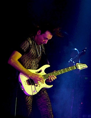 <span class="mw-page-title-main">Evo (guitar)</span> Guitar belonging to Steve Vai