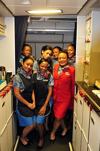 File:Stewardessen der Air Seychelles - 13-08-12 by RalfR.jpg