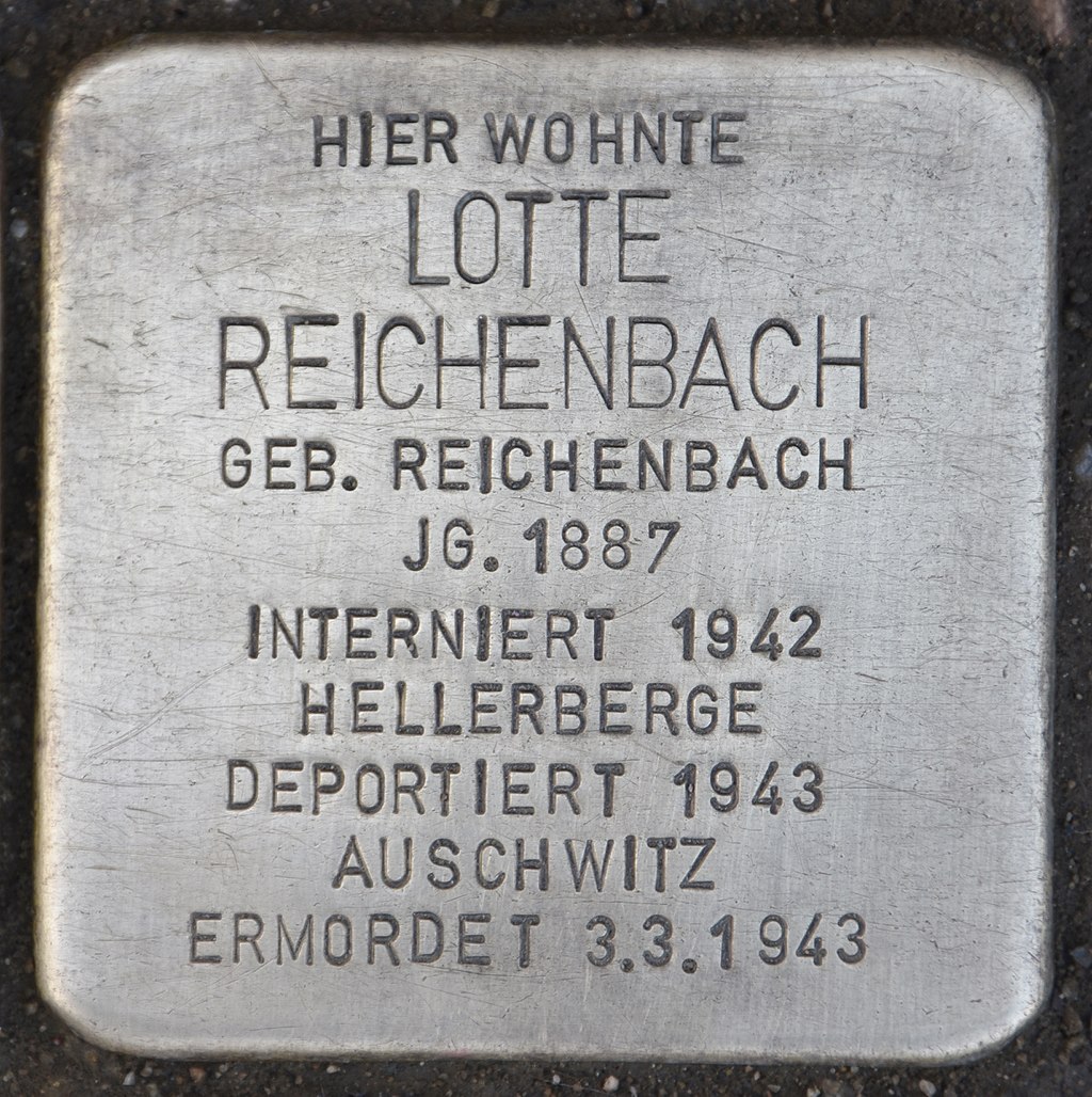 Stolperstein für Lotte Reichenbach.jpg