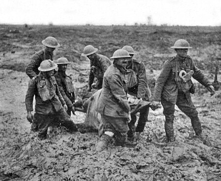 Fail:Stretcher_bearers_Passchendaele_August_1917.jpg