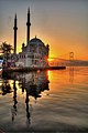 Sunrise in İstanbul.jpg