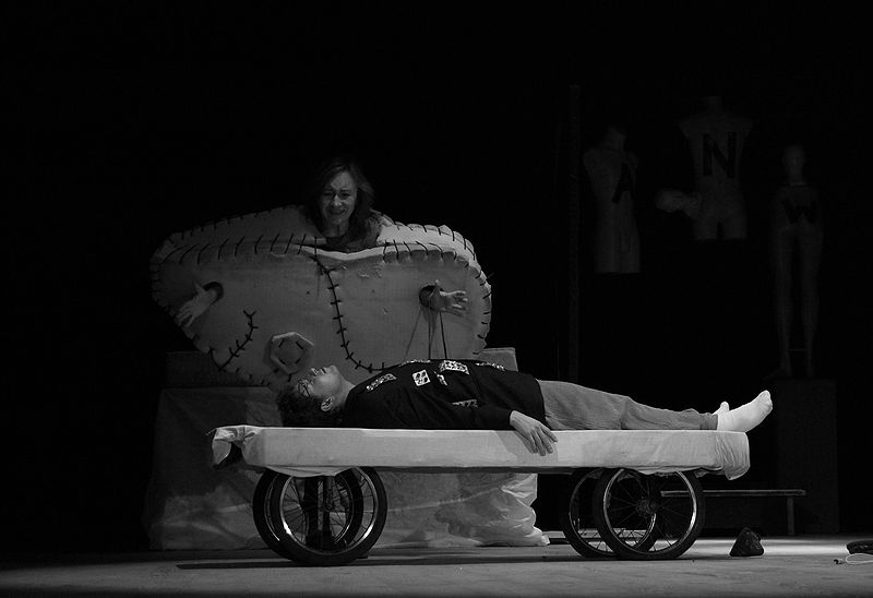 File:Teatr Napięcie, Lewa Strona Prawa Strona , Lublin 2008 (005).JPG
