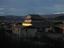 Tiibetiläisten temppeli Shangri-Lassa.