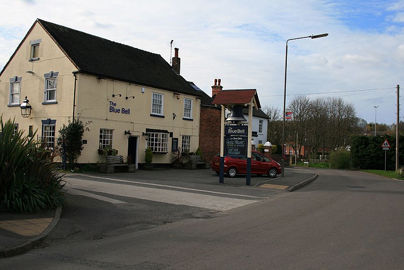 File:The Blue Bell - geograph.org.uk - 1801361.jpg