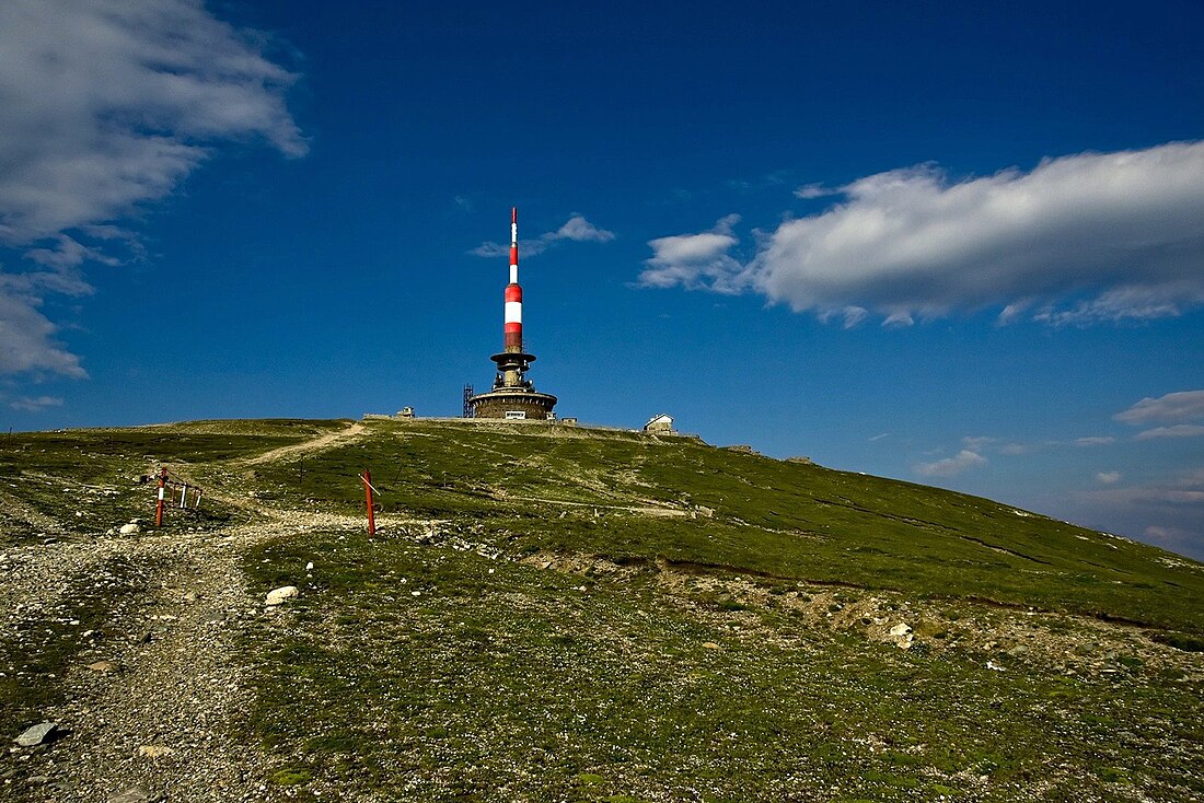 Televiziunea analogică terestră în România