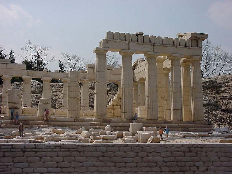 File:Tobu World Square Parthenon 2.jpg