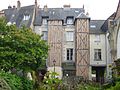 Maison donnant sur le jardin Saint-Pierre-le-Puellier