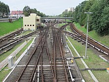 Abstellanlage und Streckenzentrale westlich der Bahnsteige