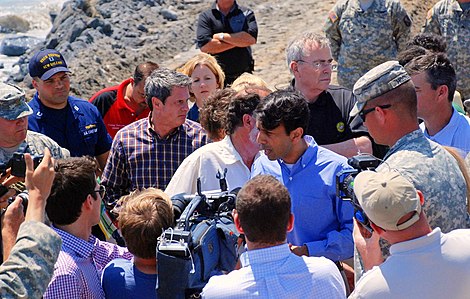 Governor Jindal and local officials discuss the operations in response to the 2010 Gulf of Mexico oil spill