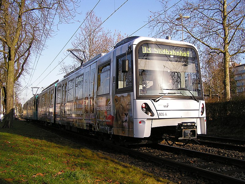 File:U5-Wagen 605 607 Oberursel Bf.jpg