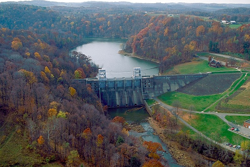 File:USACE Loyalhanna Lake and Dam.jpg