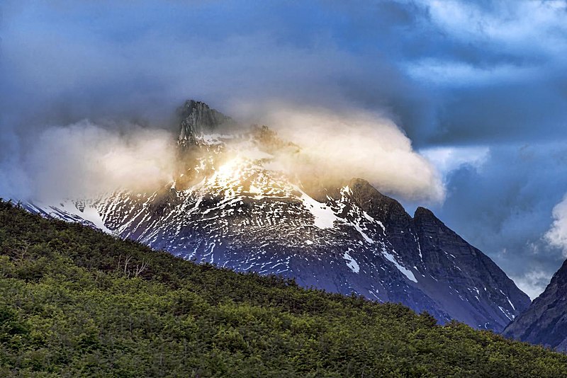 File:Ushuaia, Argentina (8327413668).jpg