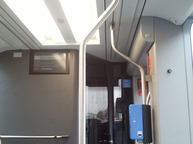 File:Variobahn Front Inside.jpg