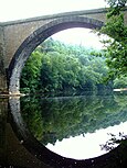 Vieille Brioude - Een boog van de brug.jpg