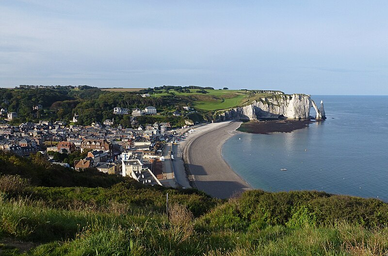 File:View of Étretat (6734810469).jpg