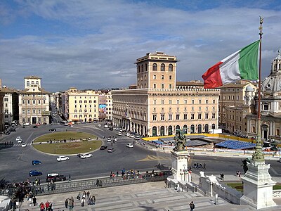 View of Piazza Venezia in Rome from Vittoriano.jpg