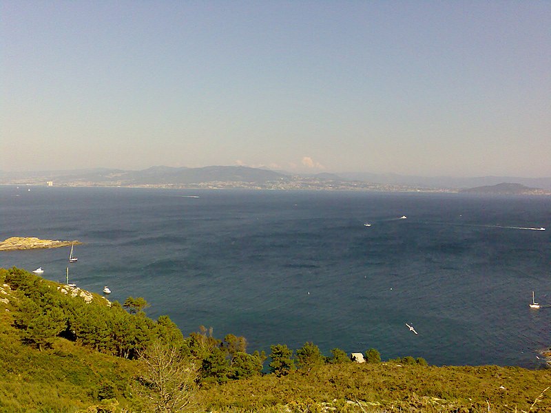 File:Vigo desde las Cies - panoramio.jpg