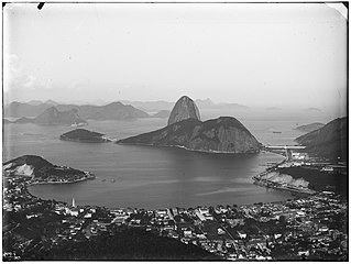 Vista da Baía, do Pão de Açúcar e do bairro de Botafogo, a partir do Corcovado