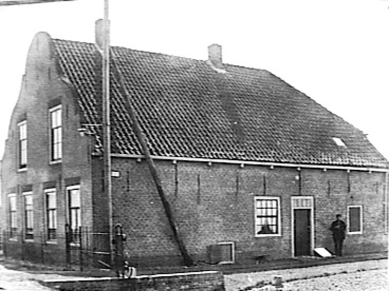 File:Voor- en zijgevel LOSSE FOTO'S NR.127 - Unknown - 20471492 - RCE.jpg