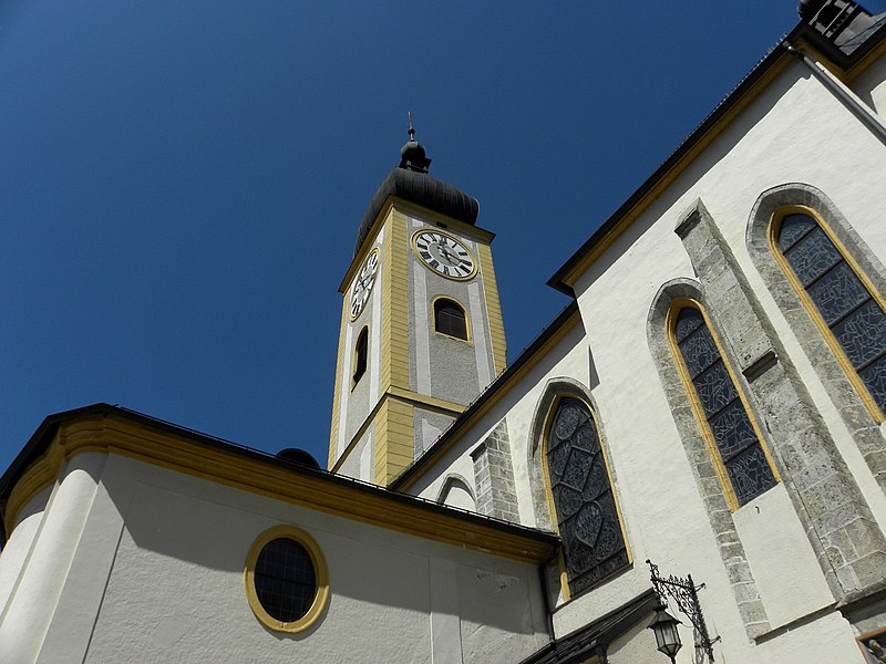 File:Waidhofen an der Ybbs - Pfarrkirche hll Maria Magdalena und Lambert.jpg