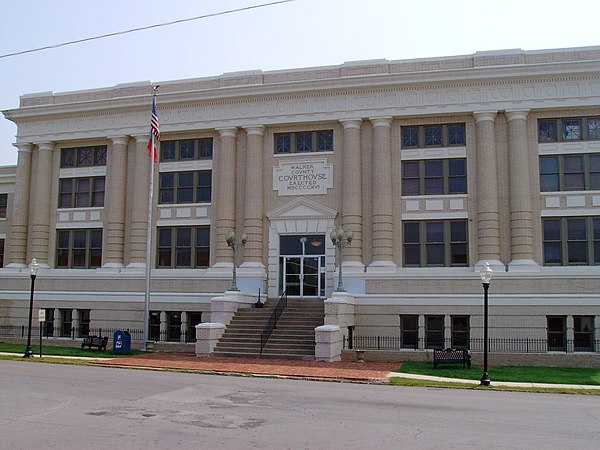 Walker County Courthouse in LaFayette