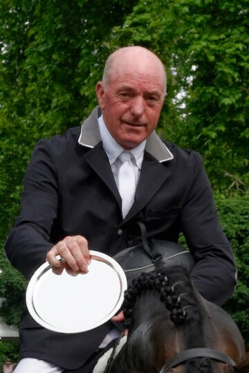 File:Welfenhofpreis foto of winner John Whitaker 2014.jpg