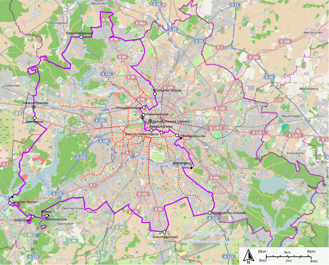 File:West and East Berlin.svg