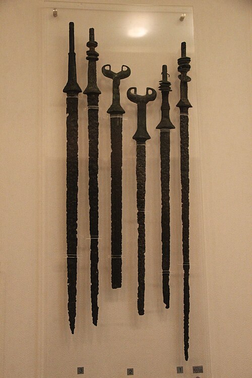 Han dynasty Jian swords (above)