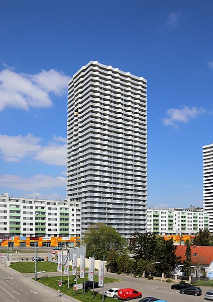 File:Wien - CGL Tower.JPG