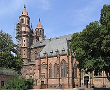 Fichier:Wormser_Dom_Seitenansicht.jpg