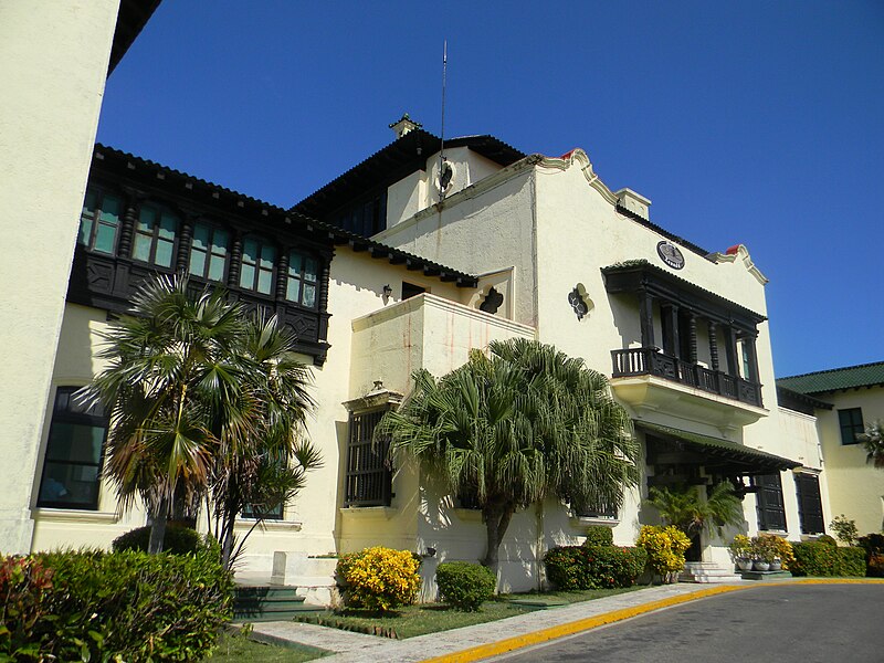 File:Xanadu Mansion - Laslovarga13.JPG