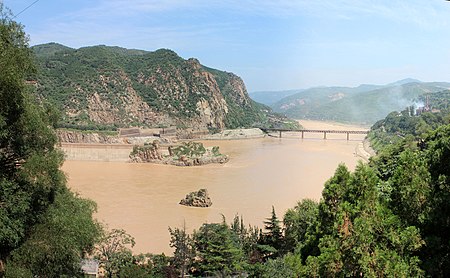 Hồ Tân