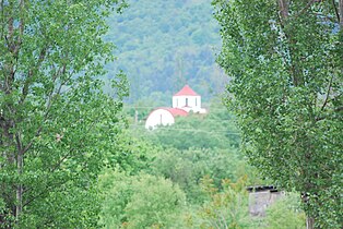 Црквата од далеку