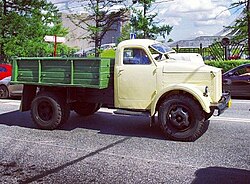 Ein GAZ-93B auf den Straßen Moskaus (2013)