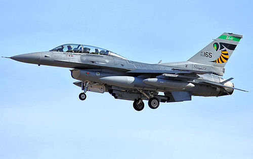 מטוס F-16D בלוק 42 של חיל האוויר האמריקאי