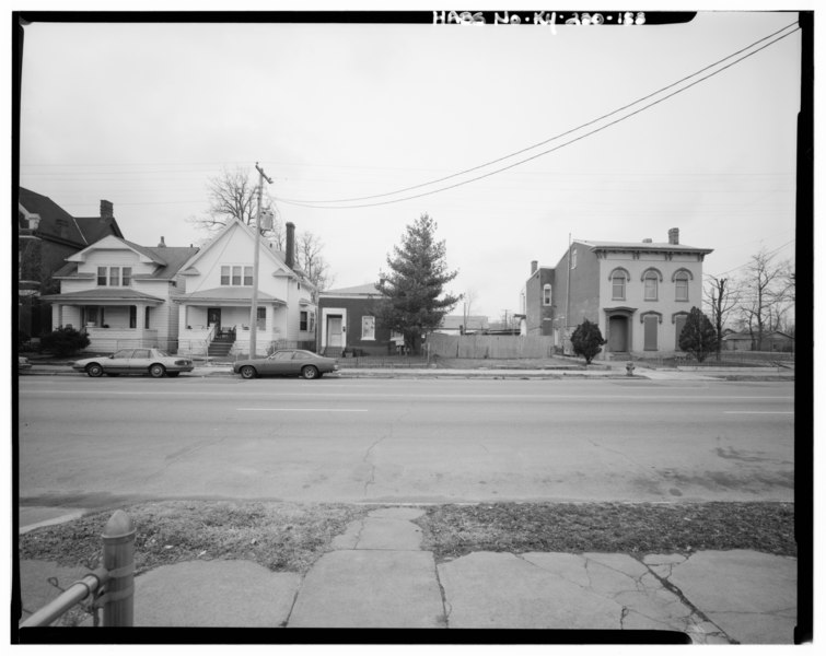 File:1818, 1822, 1824 AND 1830, NORTH FRONTS - Russell Neighborhood, Bounded by Congress and Esquire Alley, Fifteenth and Twenty-first Streets, Louisville, Jefferson County, KY HABS KY,56-LOUVI,80-183.tif