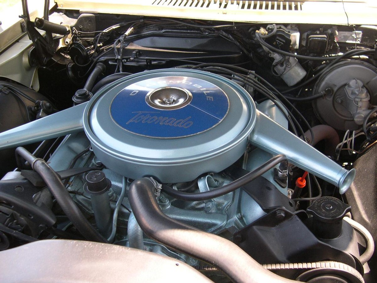 File 1967 Oldsmobile Toronado Engine Jpg Wikimedia Commons