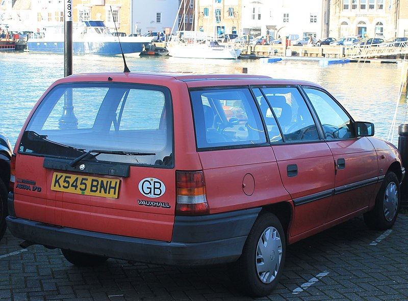 File:1992 Vauxhall Astra 1.7D LS Turbo Diesel (15611543883).jpg