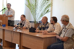 Фёдор Березин (второй слева) с писателями-фантастами на Всеукраинском съезде «Фантлаба-2011», Донецк, 15 июля 2011 года.