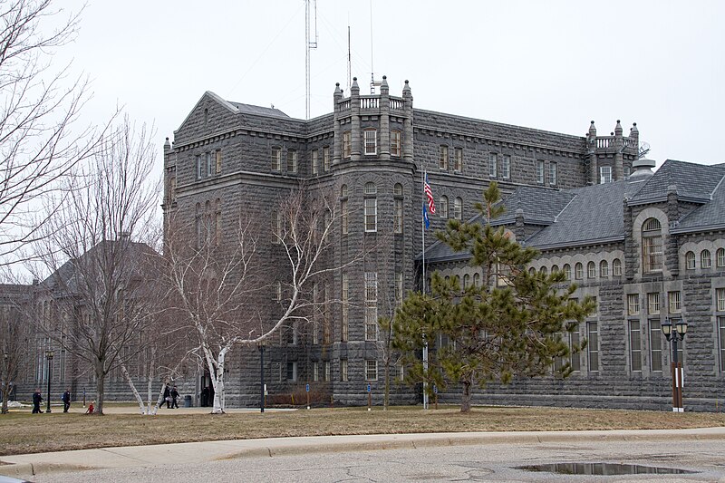 File:2013-0408-MNCorrectionalFacility–StCloud.jpg