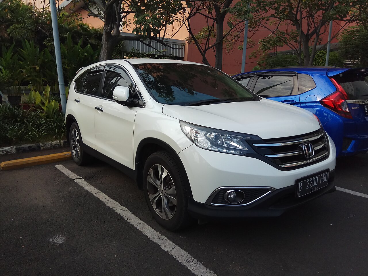 File2013 Honda CRV 2.4, Kelapa Gading, North Jakarta.jpg