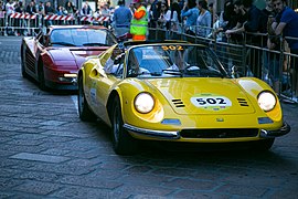 Dino 246 GT et Ferrari Testarossa