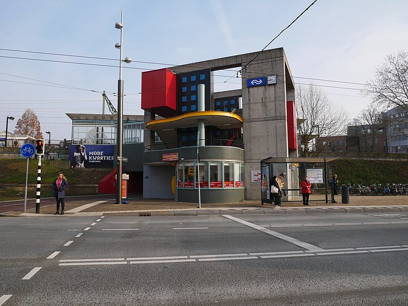 File:2019-02-28 Station Arnhem Velperpoort zuidkant.jpg